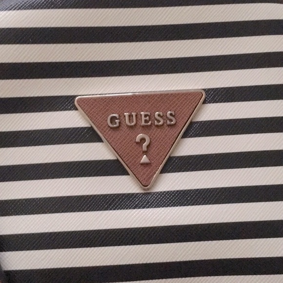 GUESS BACKPACK - Picture 4 of 4